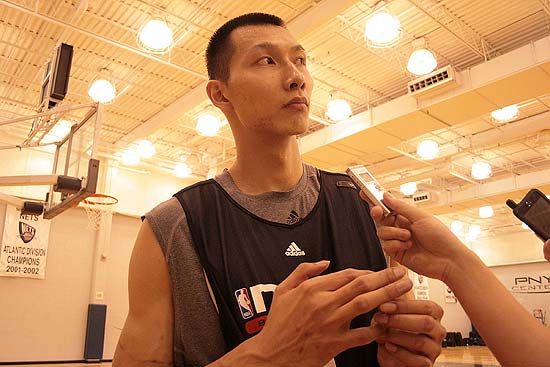 某右投A在 某右投A在